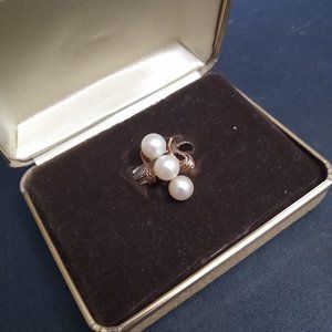 Vintage pearl/gold ring
